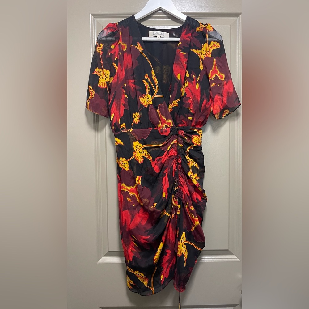Diane Von Furstenberg short sleeve mini dress